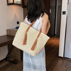 Atelier Sacrum Large-Capacity Woven Straw Shoulder Bag with Polyester Lining in Khaki and Beige