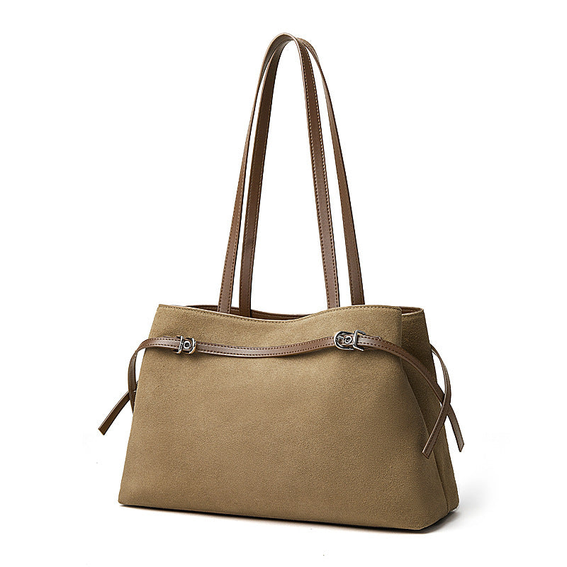Minimal Leather Shoulder Bag – Soft Structured Tote